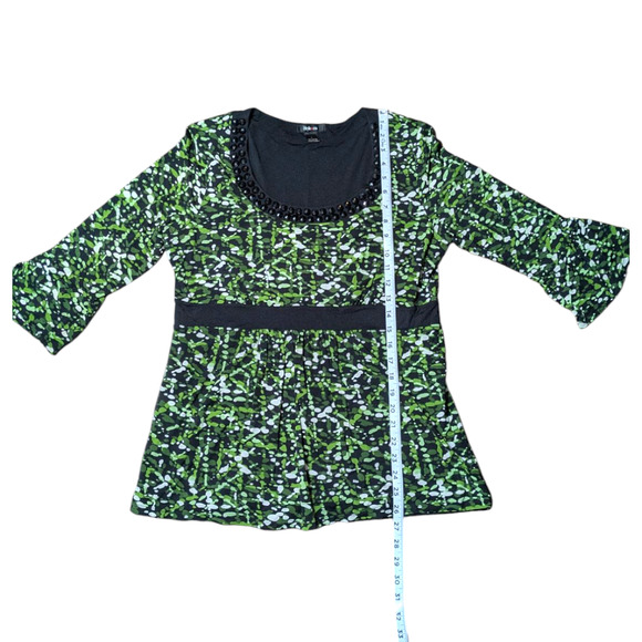 Style & Co- Green/Black/White Blouse --Black sequin neck line - Size Lg - Picture 2 of 5
